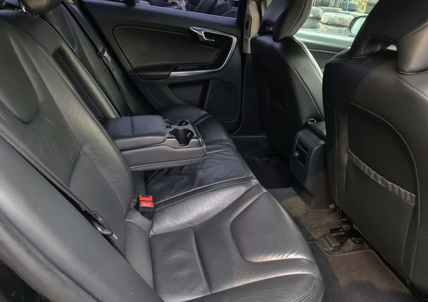 Volvo S60 cena 32999 przebieg: 207150, rok produkcji 2011 z Ujazd małe 781